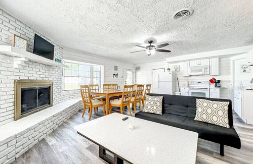Altamonte Springs Apartment | 2 Bed Altamonte Springs Apartment Unit #1