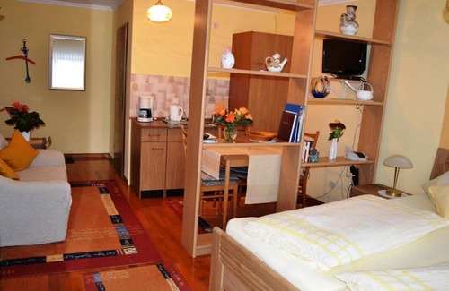 Trittenheim Bed & Breakfast | 2-bed apartment "Apotheke" - Guesthouse Horst Clüsserath