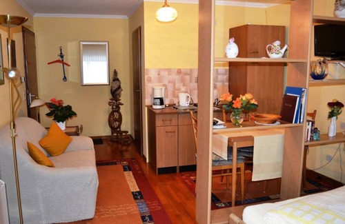 Trittenheim Bed & Breakfast | 2-bed apartment "Apotheke" - Guesthouse Horst Clüsserath