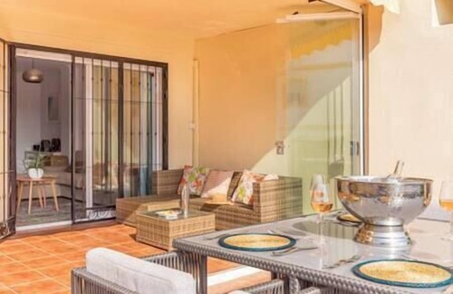 La Capellania Apartment | 2 bed apartment, big terrace, pool, views + beach!