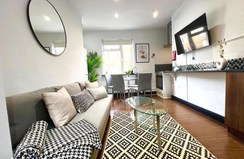 Camden Town with Primrose Hill Apartment | 2 Bed Apartment- Camden Town