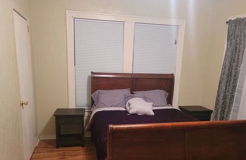 Highland Historic District House | 2 Bed Apartment Close 2 Downtown, 4 Long Time Stay
