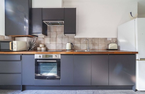 Childs Hill Apartment | 2 Bed Apartment in Golders Green