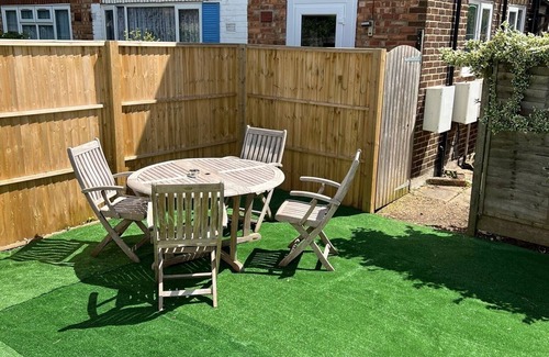 Perivale Apartment | 2 Bed Apartment In Wembley, Ealing, London