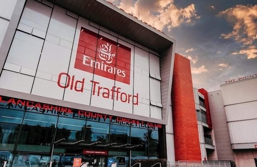 Old Trafford Apartment | 2-bed Apartment - Sleeps 4 - Street Parking - Wifi