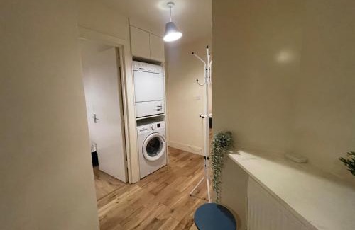 East Walworth Apartment | 2 Bed Apartment Tower Bridge Big Ben The Shard