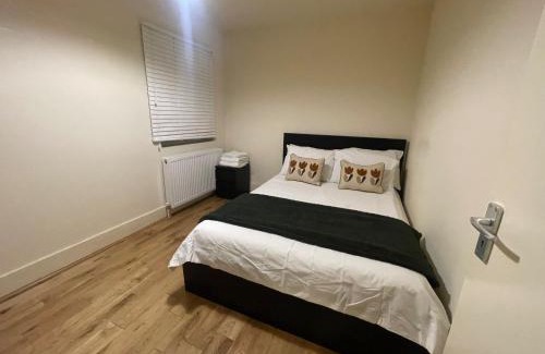 East Walworth Apartment | 2 Bed Apartment Tower Bridge Big Ben The Shard