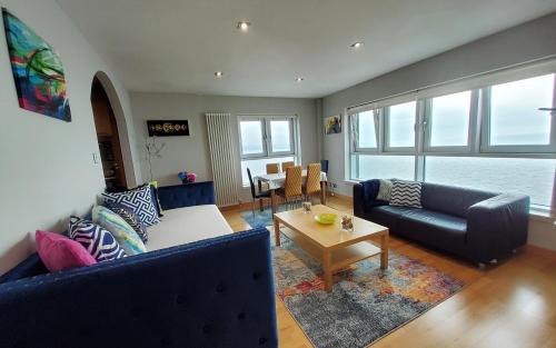 Newhaven Apartment | 2 Bed Aprtmt- Waterfront, 5 Beds, Parking