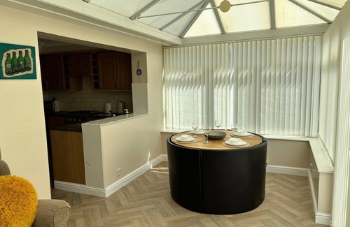 Ingoldmells House | 2-Bed Bungalow, Sleeps 6, Parking & Pet Friendly