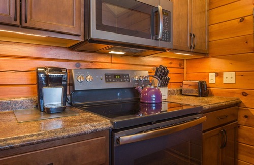 Sevierville Cabin | 2 Bed Cabin - Hot Tub, View! National Quartet Convention Opening!