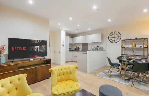 Canary Wharf Apartment | 2 Bed | Canary Wharf | Stunning Views