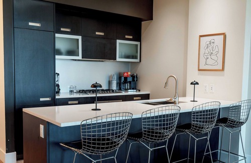 Richmond Apartment | 2 Bed Condo | Near DT, AC | Scenic Views
