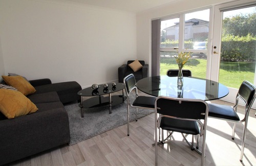 Glasgow Apartment | 2 bed flat Anniesland