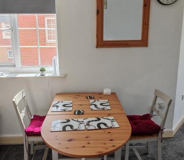 Corby Apartment | 2 bed Flat near Corby Town Centre