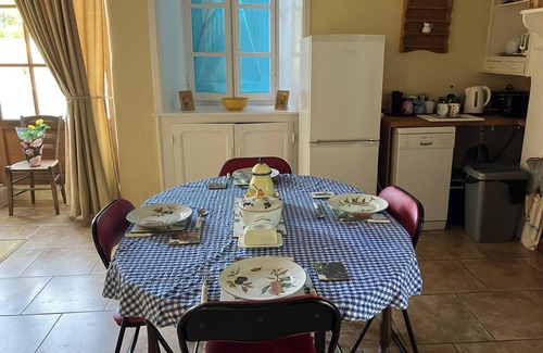 Saint-Cyr-les-Champagnes Cottage | 2 Bed Cottage-Sleeps 4-Garden-Fireplace-Pets