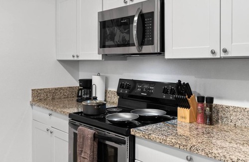 Reno/Tahoe Airport Apartment | 2 Bed Getaway with Free Parking & Modern Comforts