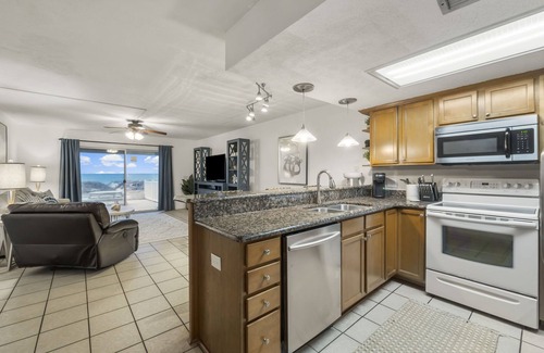 Thomas Drive House | 2 Bed Gulf Front Townhome PCB