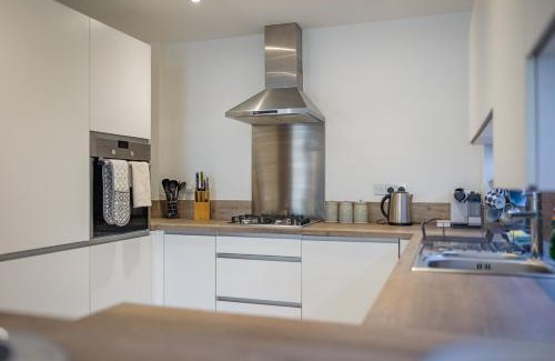 Newmarket Apartment | 2-Bed I Converted Malt House I Rare Find I Parking