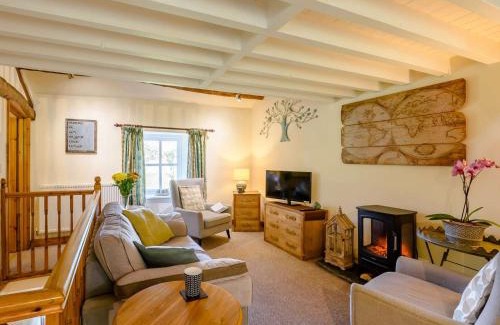 Bouth House | 2 Bed in Bouth LCC03