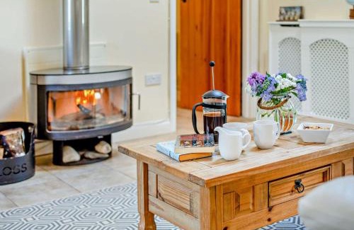 Callington House | 2 Bed in Callington TYLER