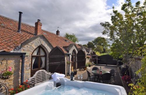 Stawell House | 2 Bed in Glastonbury THEOL