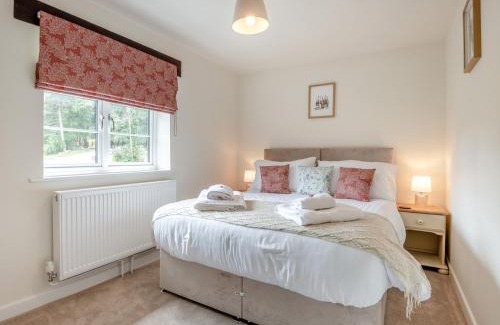 New Forest District House | 2 Bed in Godshill 96127