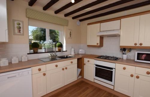 New Forest District House | 2 Bed in Lyndhurst 75879