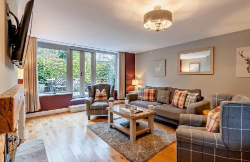 Potter Brompton House | 2 Bed in Scarborough 79523