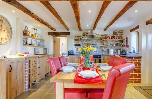Kingswear House | 2 bed in Torrington 49589