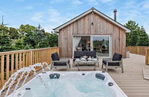 Paignton House | 2 Bed in Totnes 93062