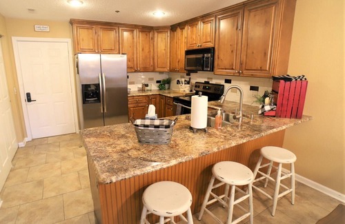 Osage Beach Condo | 2 bed King Master/2 bath condo with lake access and large 16 x 40 boat slip