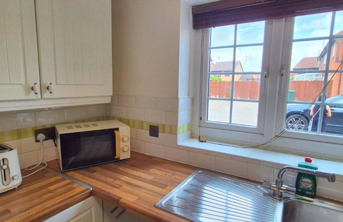 Walsall House | 2 Bed Tamebridge & Bescot Train Station M5/M6-J9 & J7