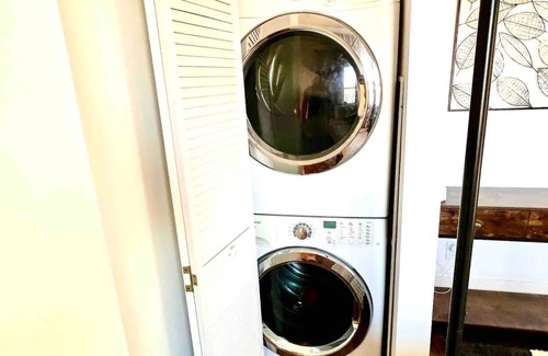Butchertown House | 2 Bed Townhouse In The Heart Of Nulu w/ ThunderDeck