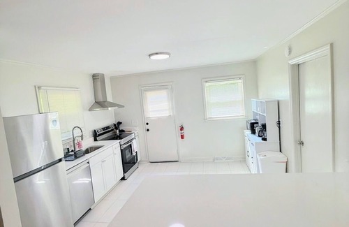 Durham Apartment | 2 Bed Walk to Duke! SuperHost - B