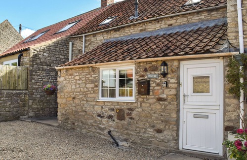 Wrelton Cottage | 2 bedroom accommodation in Wrelton near Pickering