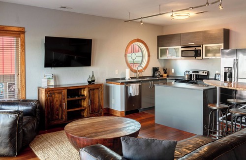 Kinnakeet Condo | 2-Bedroom, 1.5-Bathroom Suite at REAL Watersports