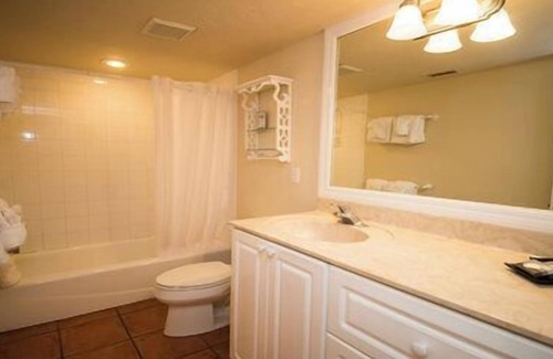 Bradenton Beach Hotel | 2 Bedroom, 1 Bathroom 2nd floor stairs only. Pet Friendly