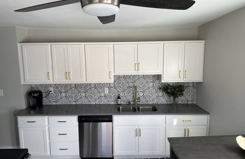 West Allis House | 2 bedroom-1 bath, close to Wi State Fair & Downtown Milwaukee