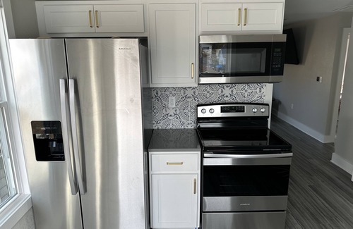 West Allis House | 2 bedroom-1 bath, close to Wi State Fair & Downtown Milwaukee