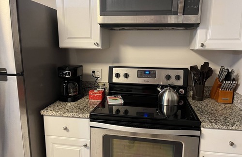 Siler City House | 2 bedroom, 1 bath, remodeled 1945 cottage, 1000sq.ft. Two new LUX KING size beds