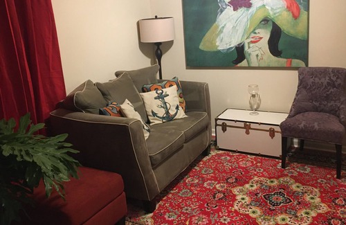Lincolnia Apartment | 2 bedroom 1 bathroom private basement apartment.luminous 15 min from dc.