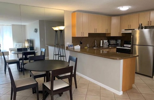 Diamond Head - Kapahulu - St. Louis Condo | 2 bedroom 1 bathroom, walk to world famous Waikiki beach only 0.3mi