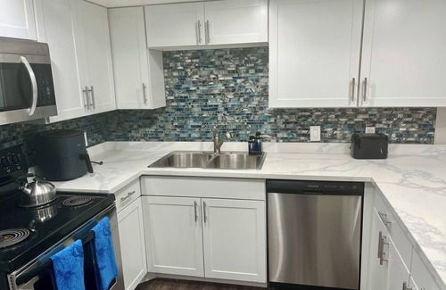 Spring Valley Condo | 2 Bedroom 2 bath 2nd floor condo in SW Las Vegas with free Wifi
