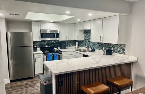 Spring Valley Condo | 2 Bedroom 2 bath 2nd floor condo in SW Las Vegas with free Wifi