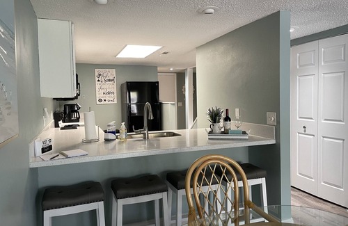 Crescent Beach Condo | 2 Bedroom 2 bath beachside condo steps away from Crescent Beach