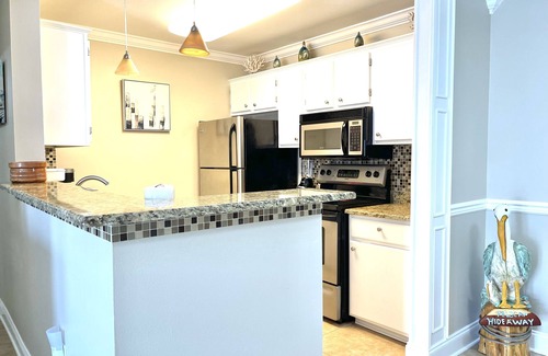 Gulf Shores Condo | 2 bedroom 2 bath condo located approximately 4 miles from beach