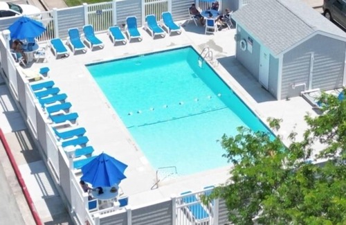 North Ocean City Condo | 2 Bedroom 2 Bath condo bayside with pool on canal