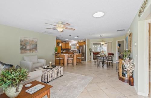 Liberty Park House | 2 Bedroom 2 Bath Cottage