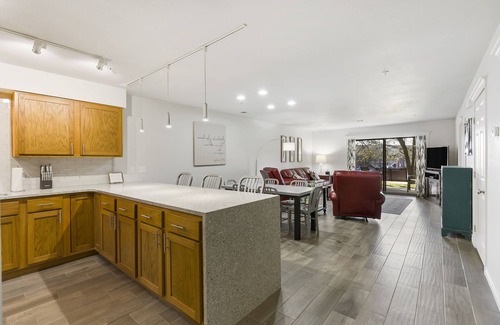 Branson Condo | 2 bedroom, 2 bath ground floor condo with indoor pool minutes from Branson strip