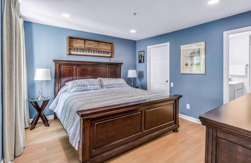 North Capitol House | 2 Bedroom, 2 Bath Riverfront View, WALK to Downtown